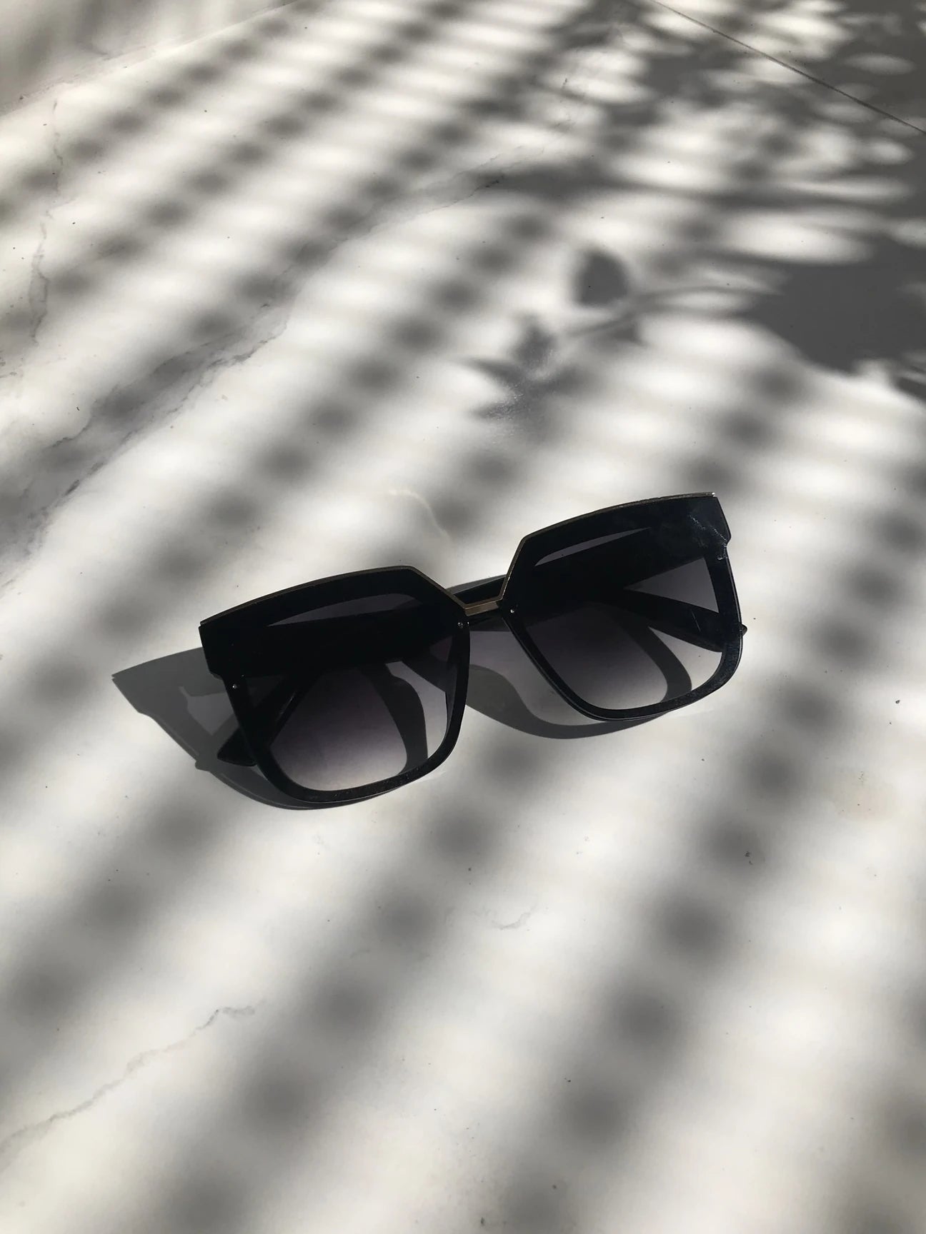 Madame Siyah Güneş Gözlüğü