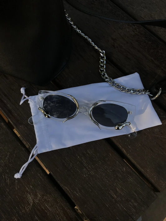 Naja Yılan Detaylı Şeffaf Güneş Gözlüğü